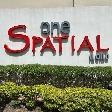 City Center - Front Of Iloilo Esplanade 2Br Condo Экстерьер фото