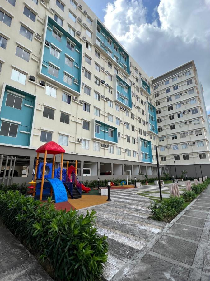 City Center - Front Of Iloilo Esplanade 2Br Condo Экстерьер фото