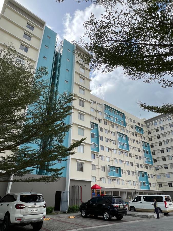 City Center - Front Of Iloilo Esplanade 2Br Condo Экстерьер фото