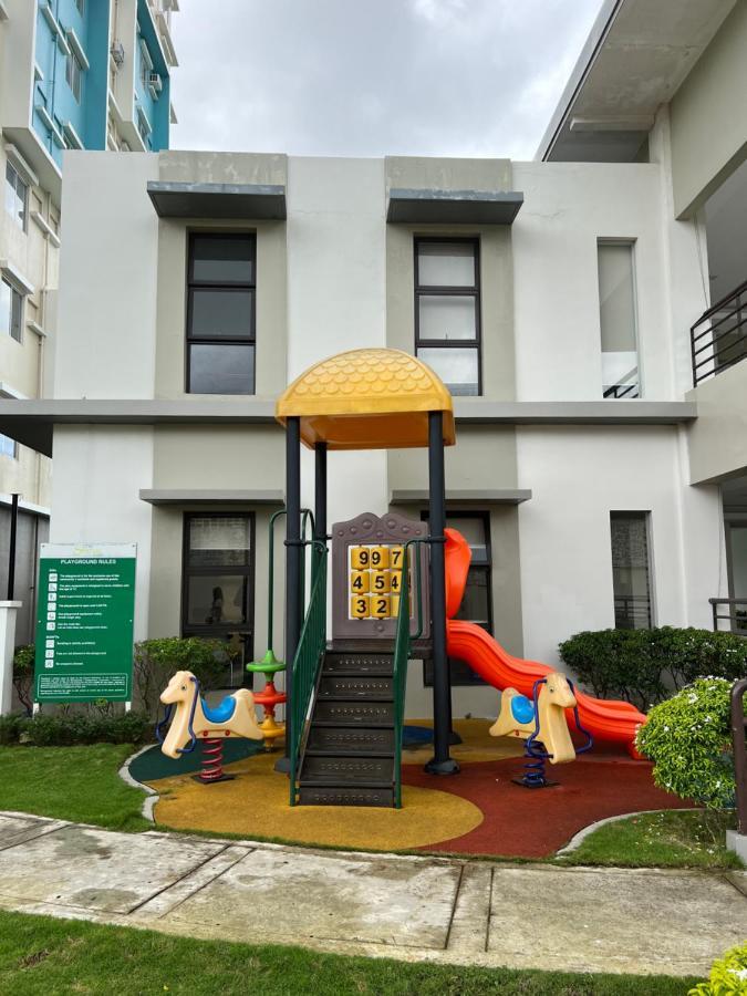 City Center - Front Of Iloilo Esplanade 2Br Condo Экстерьер фото