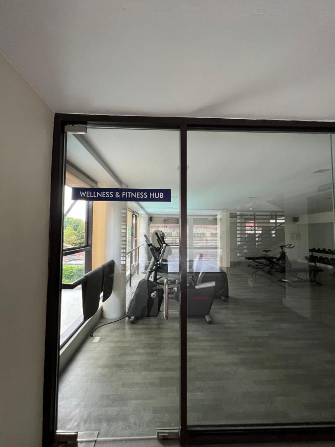 City Center - Front Of Iloilo Esplanade 2Br Condo Экстерьер фото